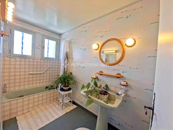 Vente                                                      Maison
                        
                     5 pièces                      100 m2                     à Aussillon