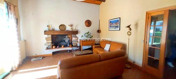 Vente                                                      Maison
                        
                     5 pièces                      100 m2                     à Aussillon