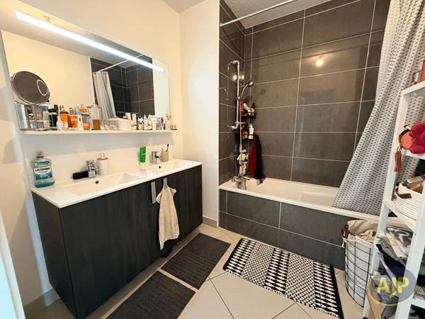 Appartement à vendre Saint Medard En Jalles - 3 pièces, 63m² avec 2 chambre(s) à 239 000€ - AJP Immobilier Martignas-sur-Jalle