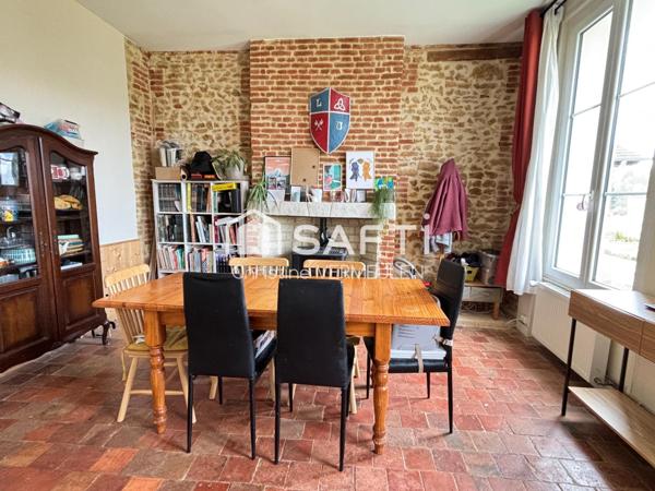 Maison rénovée à Lisieux avec terrain, dépendances