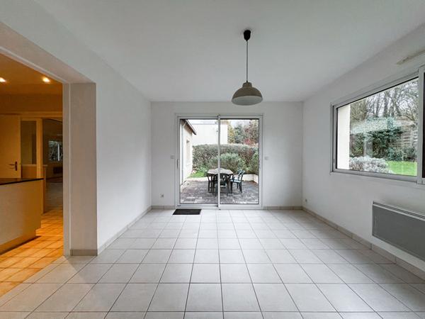 Maison Familiale de 161m² , 5 chambres, jardin, Avrillé