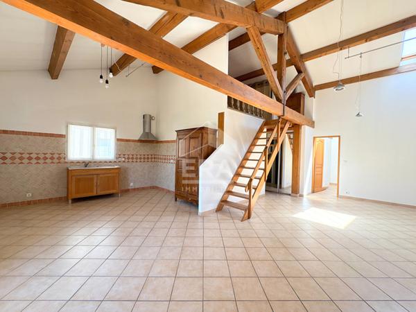 A VENDRE 84120 PERTUIS MAISON DE VILLE TYPE 5 PIECES DE 95M² AVEC EXTERIEUR ET GARAGE DE 82M²