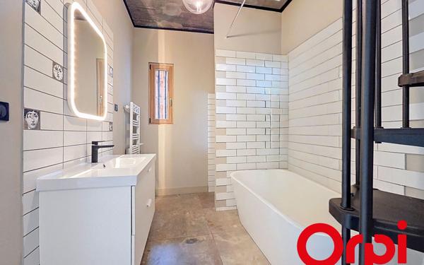 Maison à vendre    2 pièces • 84 m2 Saint-Julien-en-Genevois