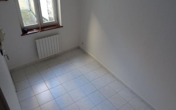 Appartement à louer    2 pièces • 18,29 m2 Nogent-le-Rotrou