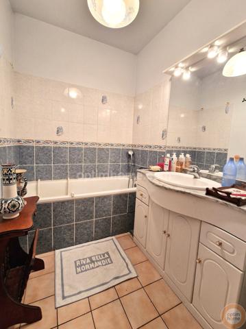 Appartement 3 pièces + balcon + 2 parkings