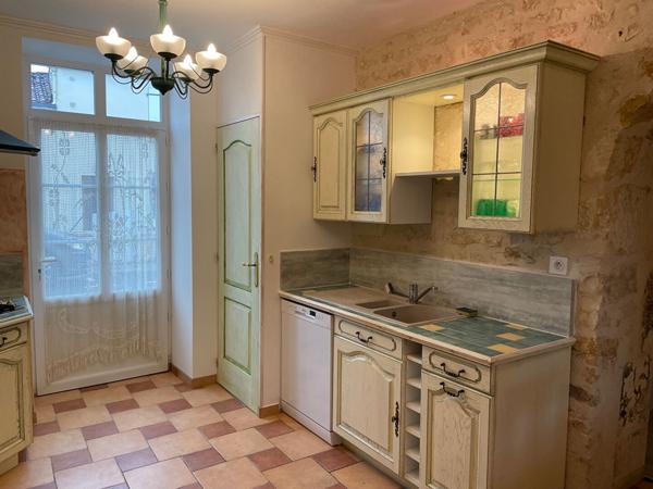 Immeuble de 4 logements à 5 min fontenay le comte