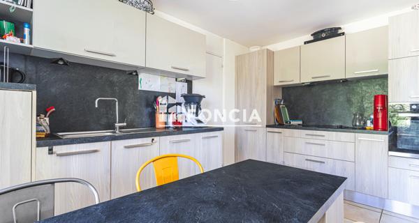 À vendre Maison 7 pièces 142.36 m² - Bormes-les-mimosas 83230