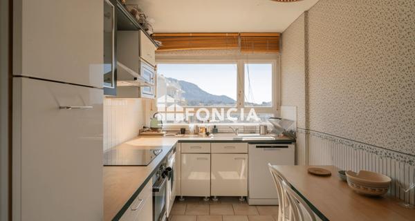 À vendre Appartement 4 pièces 92.83 m² - Marseille 13008