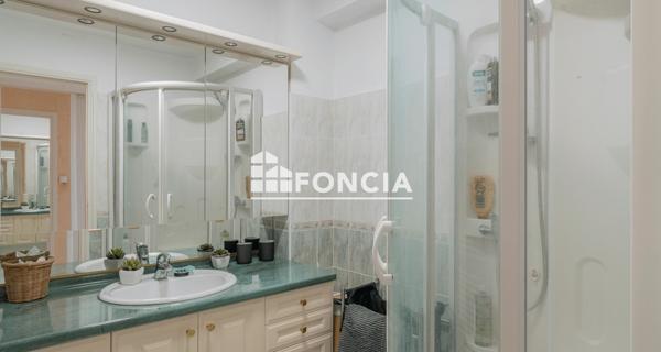 À vendre Appartement 4 pièces 92.83 m² - Marseille 13008