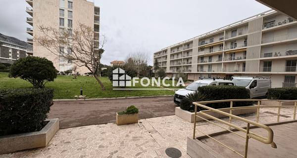 À vendre Appartement 4 pièces 92.83 m² - Marseille 13008