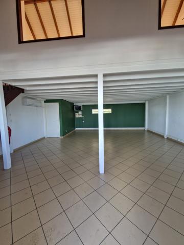 Baie-Mahault (97122) Local Commercial à Louer – Emplacement Idéal