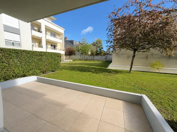 ANGERS ! APPARTEMENT T3 AVEC TERRASSE ET 2 PARKINGS