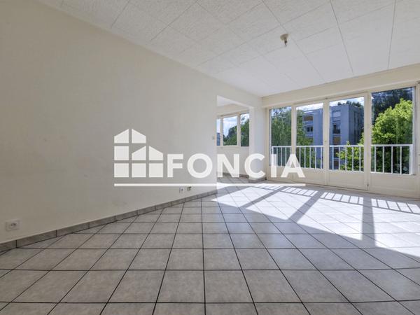 Location Appartement 4 pièces 76.74 m² - LE SAINT OLIVE Voiron 38500