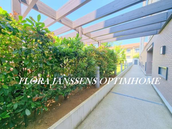 APPARTEMENT 4 CHAMBRES AVEC PATIO, LOGGIA ET PARKING