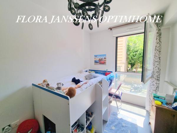 APPARTEMENT 4 CHAMBRES AVEC PATIO, LOGGIA ET PARKING