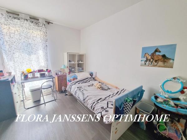 APPARTEMENT 4 CHAMBRES AVEC PATIO, LOGGIA ET PARKING