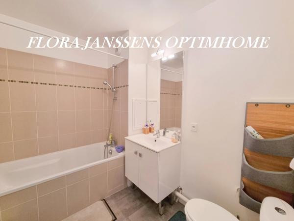 APPARTEMENT 4 CHAMBRES AVEC PATIO, LOGGIA ET PARKING