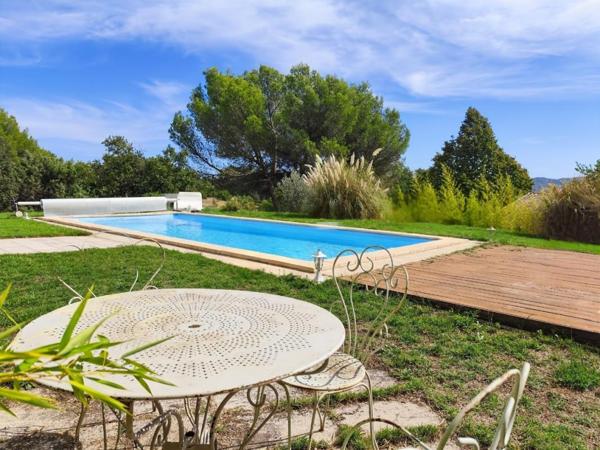 Villa Lauris T4 110 m2 - Calme & vue imprenable