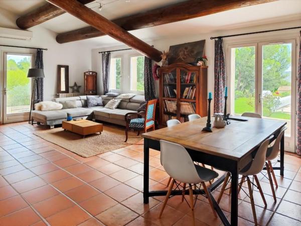 Villa Lauris T4 110 m2 - Calme & vue imprenable