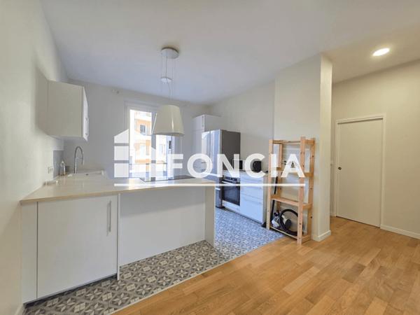 Location Appartement meublé 3 pièces 80.16 m² - 4 PLACE PAUL VALLIER Grenoble 38000