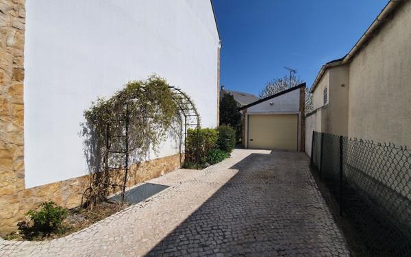 Maison à vendre    6 pièces •  Brie-Comte-Robert