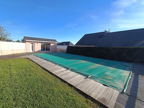Maison T5 avec piscine et garage