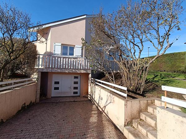 Maison T5 avec piscine et garage