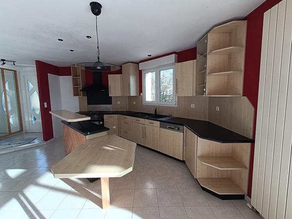 Maison T5 avec piscine et garage