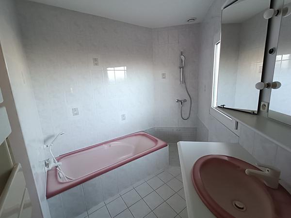 Maison T5 avec piscine et garage