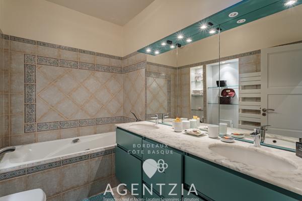 Bidart - Appartement de prestige 3 chambres avec piscine privée dans une residence historique de Bidart