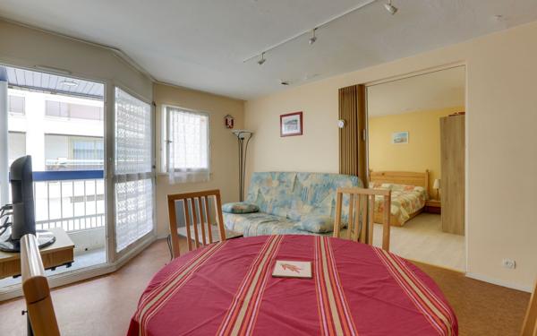 Appartement à vendre    2 pièces • 43,27 m2 Saint-Jean-de-Luz