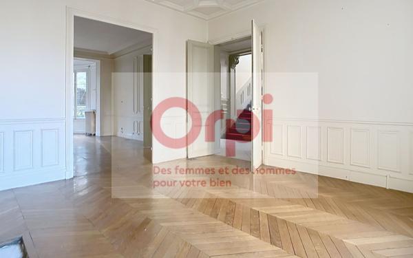 Maison à vendre    7 pièces • 289 m2 Vanves