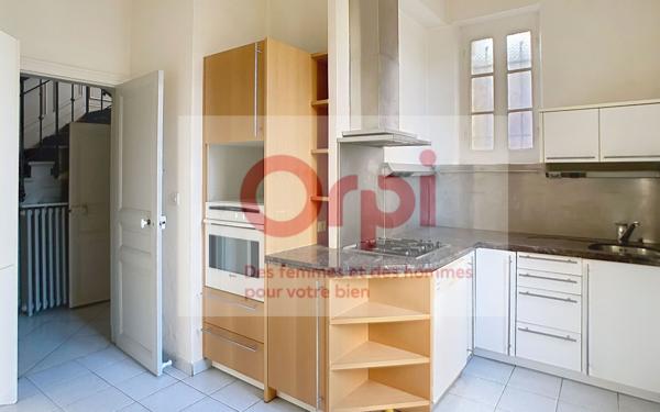 Maison à vendre    7 pièces • 289 m2 Vanves