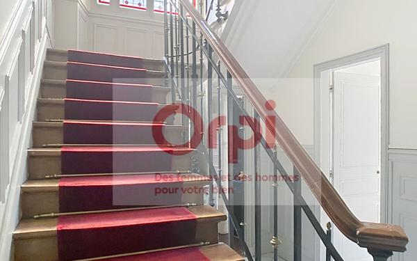 Maison à vendre    7 pièces • 289 m2 Vanves