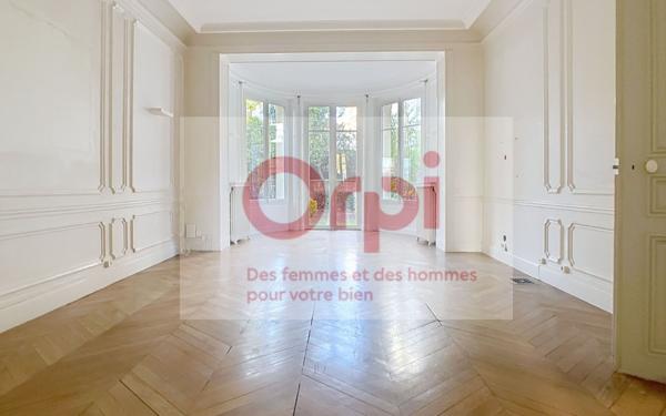 Maison à vendre    7 pièces • 289 m2 Vanves