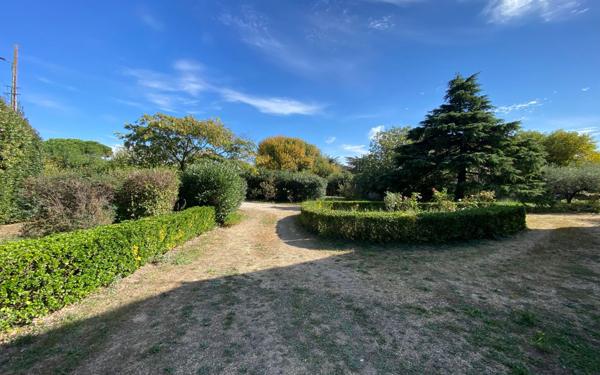 Terrain à vendre    Meynes