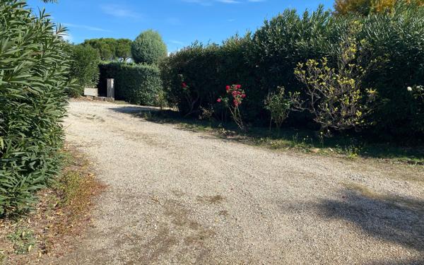 Terrain à vendre    Meynes