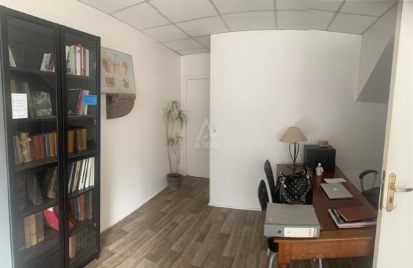 Immeuble mixte: Local commercial/cabinet médical + appartement T4 en duplex