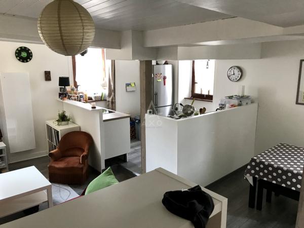 Immeuble mixte: Local commercial/cabinet médical + appartement T4 en duplex