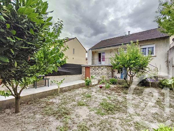 Maison à vendre  4 pièces - 72 m2 ST DENIS - 93