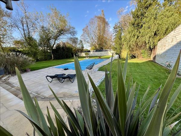 Maison à vendre |  Treillières |  9 pièces | 256 m²