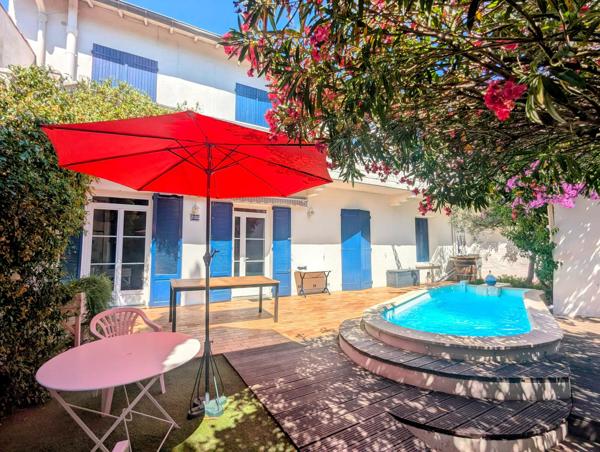 Une propriété rare avec deux maisons indépendantes