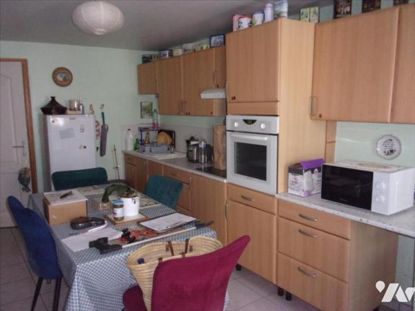 CARENTOIR CENTRE, maison de bourg à vendre.