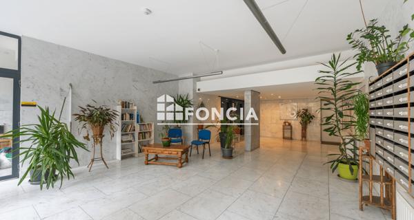 À vendre Appartement 3 pièces 74.2 m² - Paris 75019