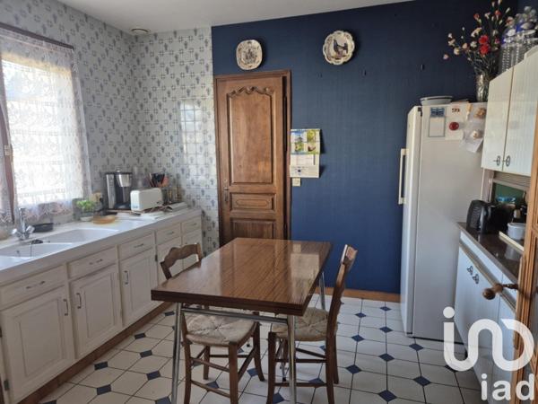 Maison traditionnelle 4 pièces de 110 m² à Civray (86400)