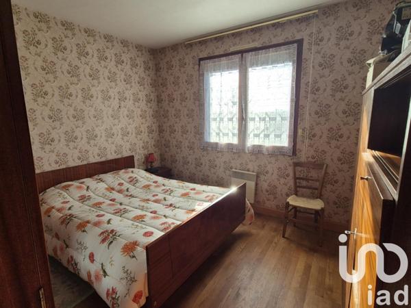 Maison traditionnelle 4 pièces de 110 m² à Civray (86400)