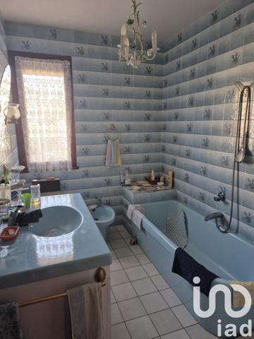 Maison traditionnelle 4 pièces de 110 m² à Civray (86400)