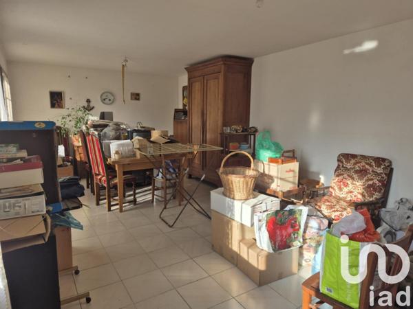 Maison traditionnelle 4 pièces de 110 m² à Civray (86400)