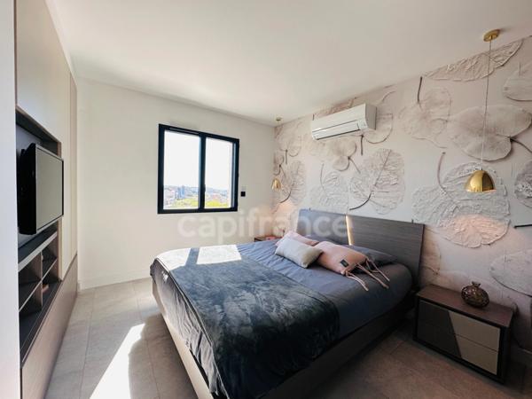 BALARUC-LES-BAINS(34), MAISON P4 DE 92 m2, VENDUE MEUBLÉ, PISCINE, VUE SUR L'ETANG DE THAU.