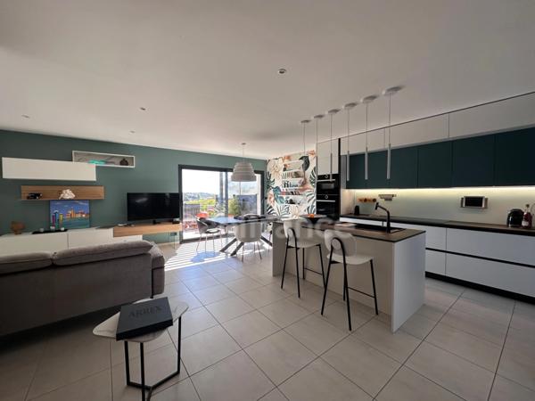 BALARUC-LES-BAINS(34), MAISON P4 DE 92 m2, VENDUE MEUBLÉ, PISCINE, VUE SUR L'ETANG DE THAU.